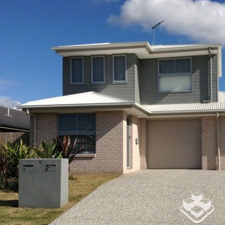 IMMACULATE STYLISH DUPLEX IN BUNDAMBA - Photo 4