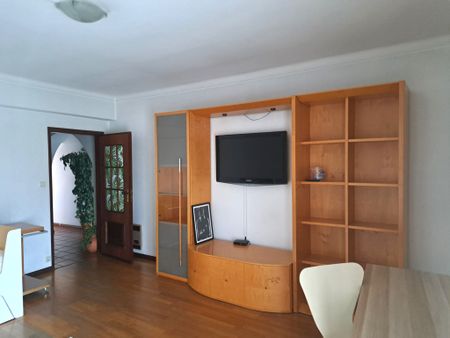 Apartamento T3 com sótão, mobilado e equipado, no Bairro do Liceu! - Photo 5