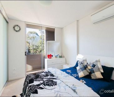 Modern Sun-Filled Unit in a Convenient Location - Photo 6