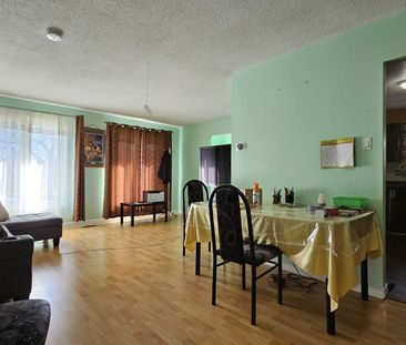 For Lease - 44 Loradeen Crescent Unit# Main, Toronto, Ontario - Photo 1