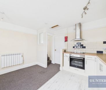 1 bedroom Flat To Let - Photo 3