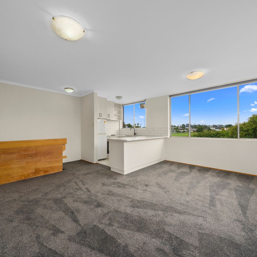 Recently Renovated Two-Bedroom Unit - Photo 1