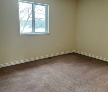 For Lease - 490 Veterans Drive Unit# 13, Barrie, Ontario - Photo 4