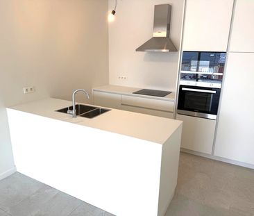 Energiezuinig 2 slpkm appartement met terras en staanplaats - Photo 1