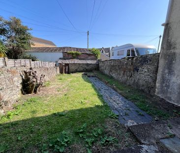 Basement Flat, Walter Road, Swansea. SA1 5PY - Photo 1