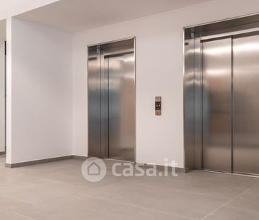 Trilocale in Affitto in Via Antonio Tolomeo Trivulzio 8 a Milano - Foto 5