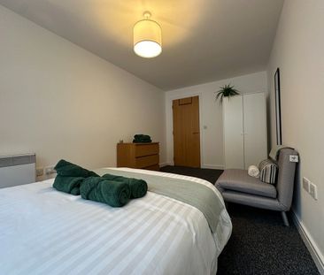 1 Bed Flat, Dyche Street, M4 - Photo 2