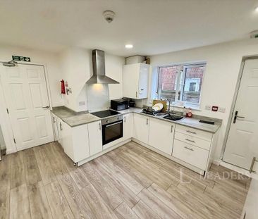 1 bedroom in a house share to rent - Photo 5