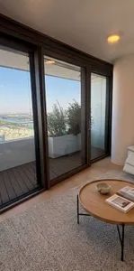 Danubeflats - Österreichs höchstes Wohnhochhaus mit atemberaubendem Ausblick, exklusivem Spa und urbanem Luxus direkt an der Neuen Donau - Photo 1