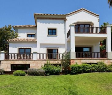 Detached Villa in The Golden Mile - Photo 3