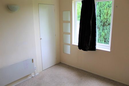 1 bedroom detached house to rent - Photo 3