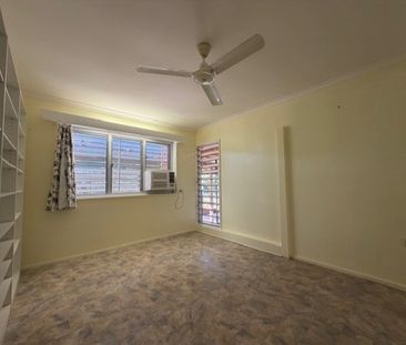 30 Lister Crescent, Wulguru QLD 4811 - House For Rent | Domain - Photo 5