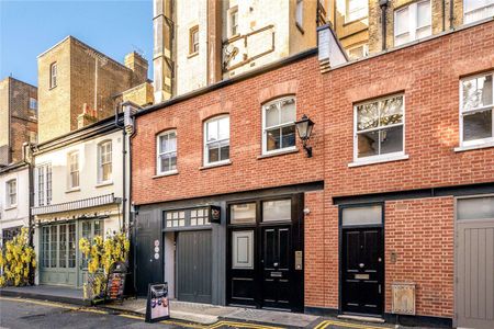 A recently refurbished and furnished one bedroom apartment on the second floor of this peaceful mews in the centre of Knightsbridge. - Photo 2