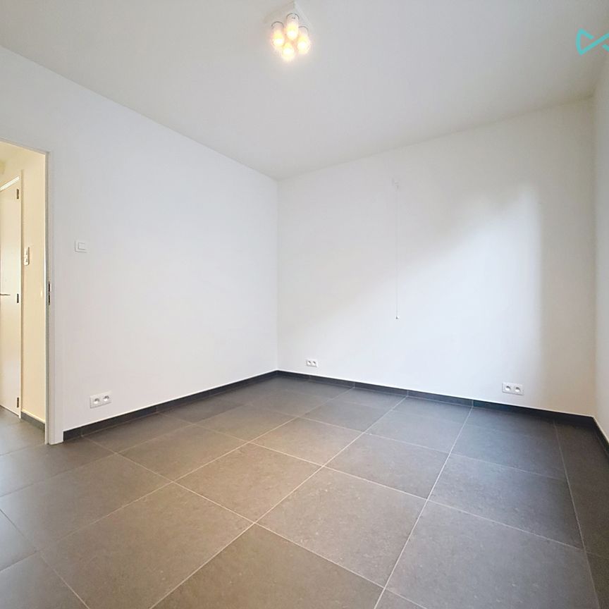 Appartement met één slaapkamer in Mons - Photo 1