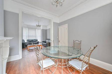 4 bedroom terraced house to rent - Photo 3