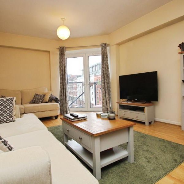 2 bedroom flat to rent - Photo 1