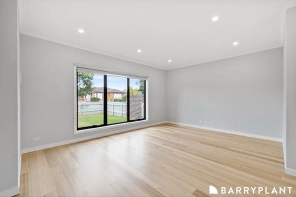 Sunshine North - Photo 1