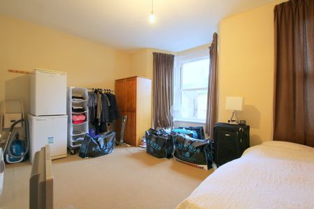 0 Bedroom Studio, Latimer Road, Wimbledon - Photo 2