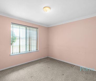 Character & Comfortable Living in a Quiet Cannington Cul-de-Sac - Photo 1