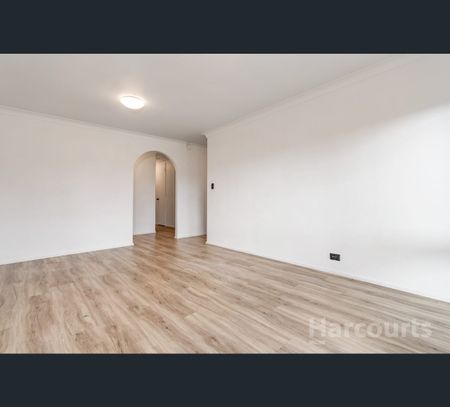 25 Glenside Crescent, Craigie, WA 6025 - Photo 2