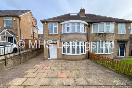 4 Bedroom Semi-Detached House for rent in Carr Manor Avenue - Photo 4