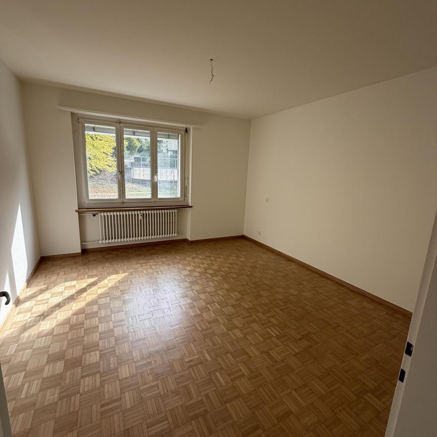 Attraktive 3.5 Zimmerwohnung im Herzen von Bottmingen - Photo 2