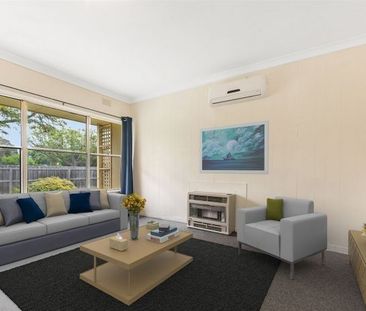 THREE BEDROOM HOME CLOSE TO CORIO VILLAGE - Photo 2