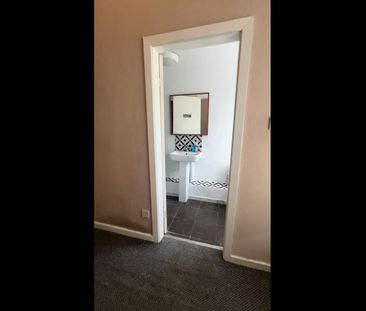 Room in a Shared House, Grasmere St, L5 - Photo 1