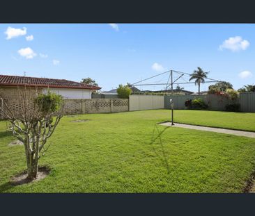 47 Denawen Street, Palm Beach, Qld 4221 - Photo 1
