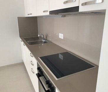 LUMINOUS 2-ROOM APARTMENT FOR RENT IN CASSARATE - Photo 3