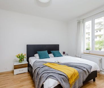 Charming 3.5-room apartment with balcony in Basel's Gellert district - Photo 4