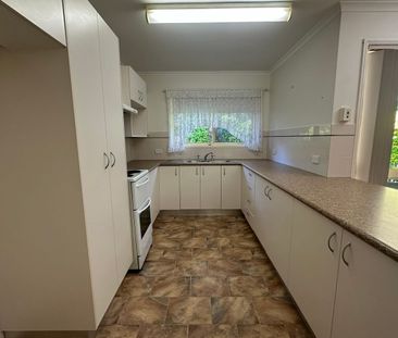 With Coffs Harbour CBD at your doorstep this private, low-maintenan... - Photo 5