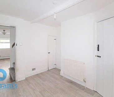 Ogden Square, Gonerby Hill Foot, NG31 - Photo 2