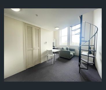 Furnished Loft with A/C at the Heart of Ultimo - Photo 1