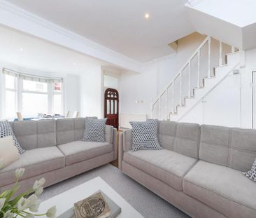 3 bedroom terraced house to rent - Photo 1