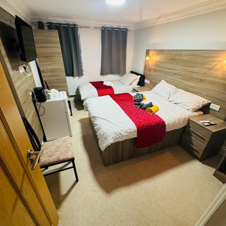 1 bedroom in a house share to rent - Photo 1