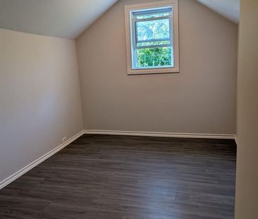 For Lease - 5145 Kitchener Street, Niagara Falls, Ontario - Photo 4