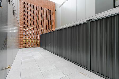 211/112 Epsom Road, Zetland NSW 2017 - Apartment For Rent | Domain - Photo 2