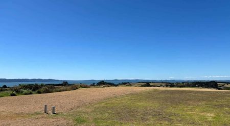 The Escape Awaits: A Secluded Retreat with Bre... - Photo 5