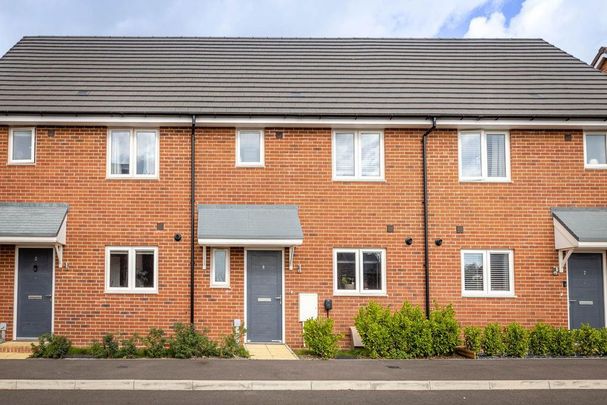 3 bedroom terraced house to rent - Photo 1