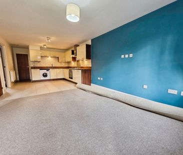 2 bedroom Flat To Let - Photo 1