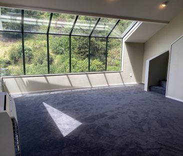 Easy Living on the Hill - 4 Bedrooms in Cashmere - Photo 3