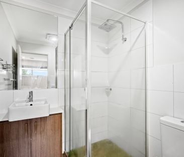 3/10 Camellia Court, Doveton - Photo 1