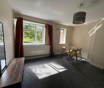 1 bedroom in a house share to rent - Photo 6