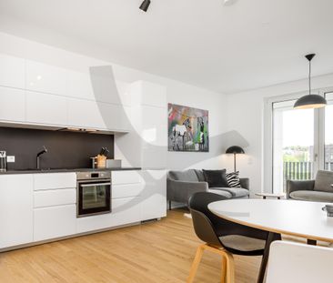 Modern Urban Life - Photo 5