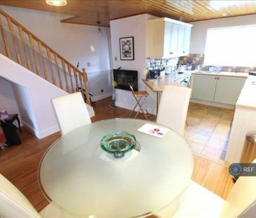 3 bedroom terraced house to rent - Photo 3