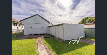 FANTASTIC LOCATION! SPACIOUS 3-BEDROOM HOME - WALK TO NEWCASTLE UNIVERSITY - Photo 4