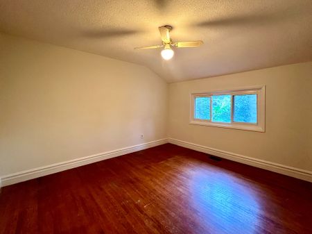 For Lease - 287 Kent Crescent, Burlington, Ontario - Photo 2