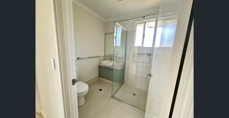 Charming and Convenient Granny Flat in the Heart of Greenfields - Photo 5