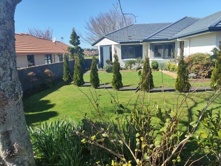 Two Bedroom Available Now - Aongatete - Photo 2